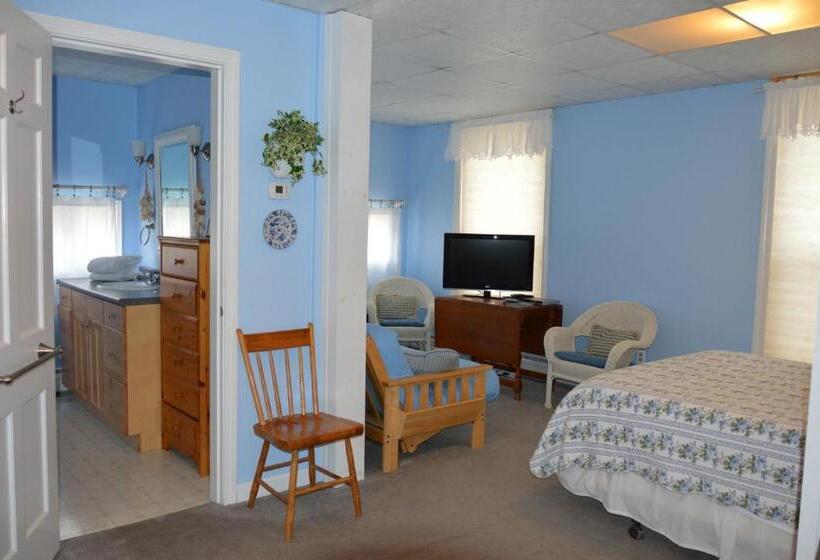 Номер Deluxe, The Brewster Inn