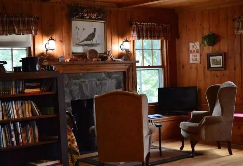 キングサイズベッドのデラックスルーム, The Brewster Inn