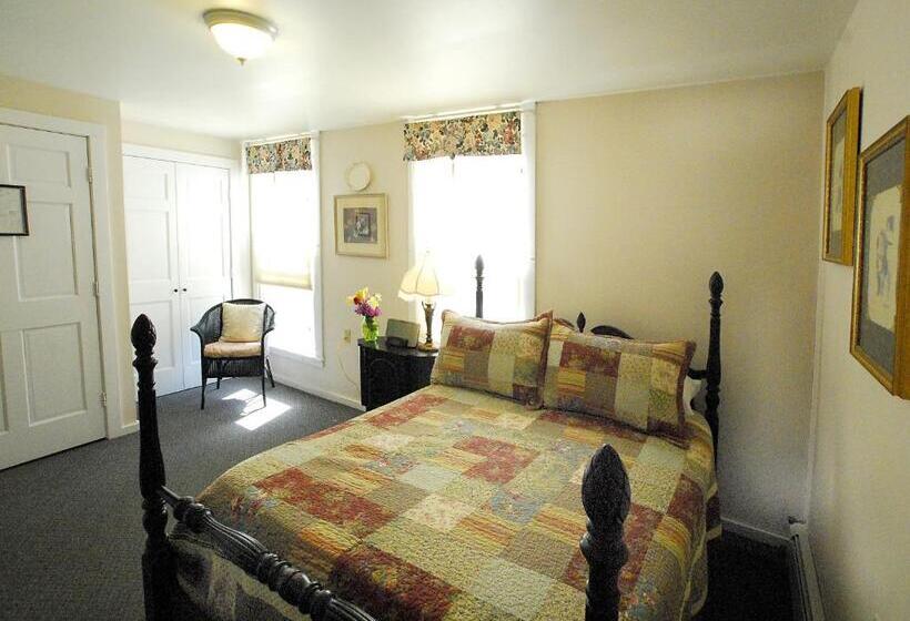 غرفة قياسية لذوى الاحتياجات الخاصة, The Brewster Inn