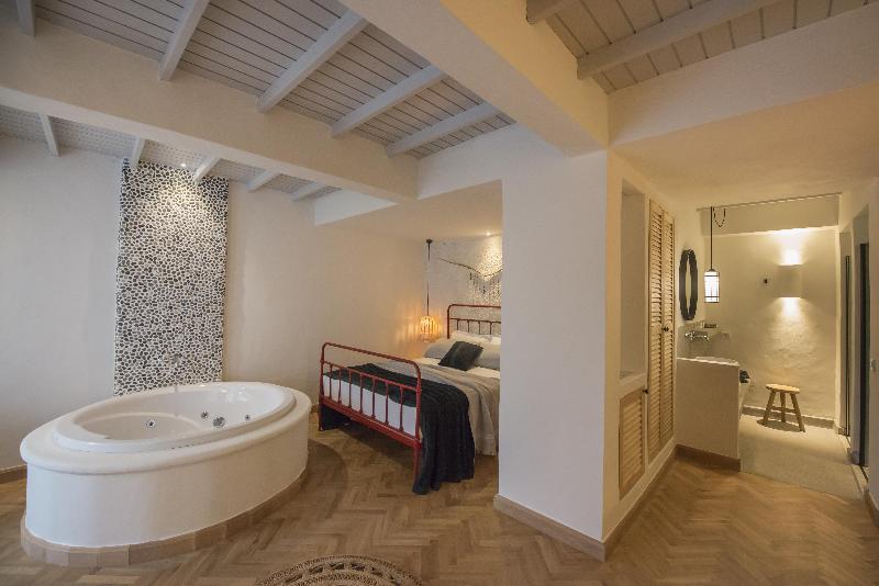 Номер Deluxe, Yacht Boheme Hotel Boutique Class   Adults Only