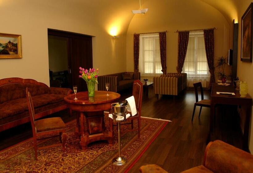 سوئیت پرزیدنت, Boutique Hotel Zlaty Dukat