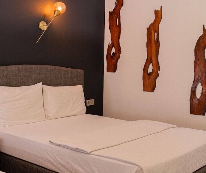 اتاق استاندارد سه نفره, Keyif Pension & Aparts