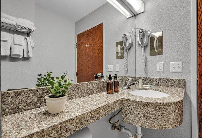 غرفة قياسية, The Block