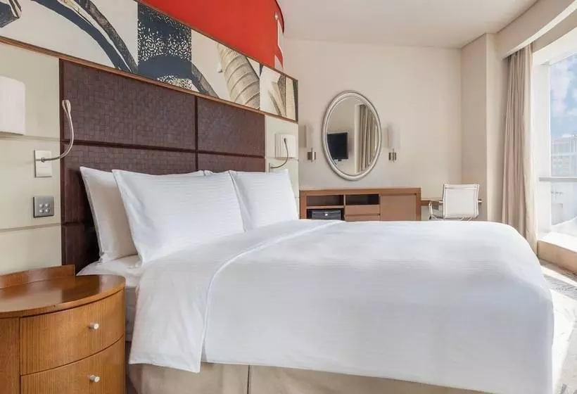 سوئیت پرزیدنت, Crowne Plaza Doha   The Business Park, An Ihg