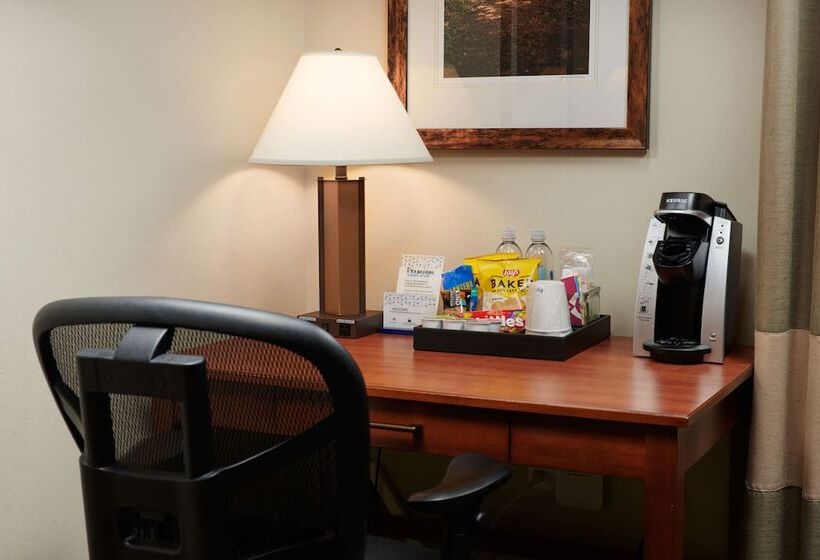 غرفة بريميوم, Hampton Inn & Suites Salem, Or