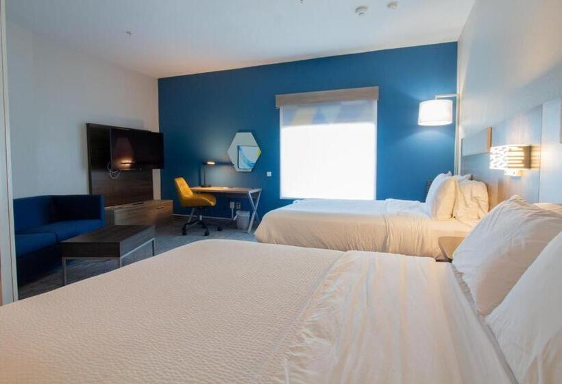 Номер Стандарт Адаптированный для Инвалидов, Holiday Inn Express Leland   Wilmington Area, An Ihg