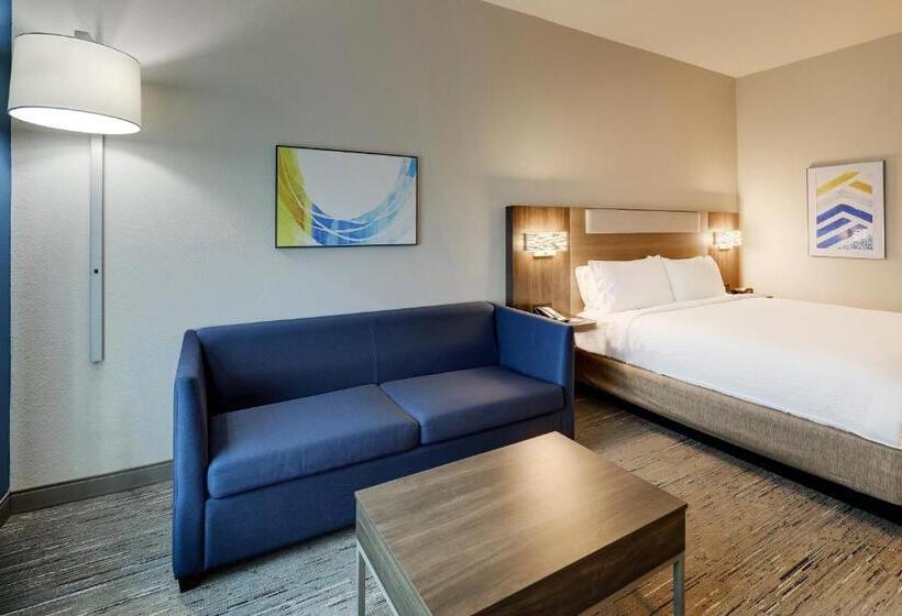 キングサイズベッドのエクゼクティブルーム, Holiday Inn Express Leland Wilmington Area, An Ihg