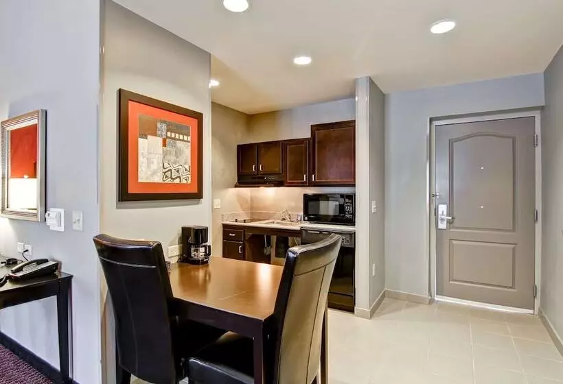 身障者適用スイートルーム, Homewood Suites By Hilton Leesburg