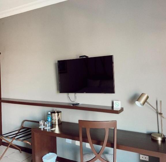 غرفه قياسيه سريرين مزدوجين, Mirador Plaza