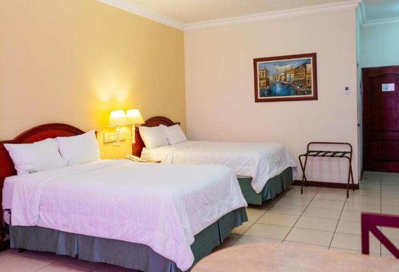 جناح جونيور, Mirador Plaza