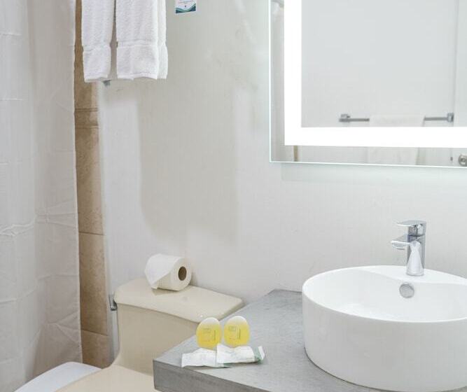 غرفه قياسيه سريرين مزدوجين, Mirador Plaza