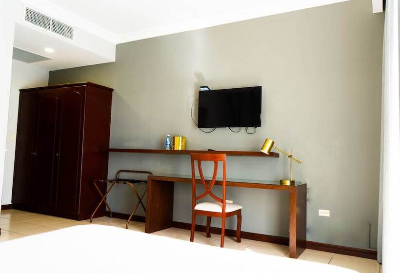 غرفه قياسيه سريرين مزدوجين, Mirador Plaza