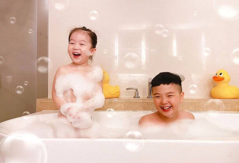 اتاق لوکس با تخت بزرگ, Shangri La Far Eastern Tainan