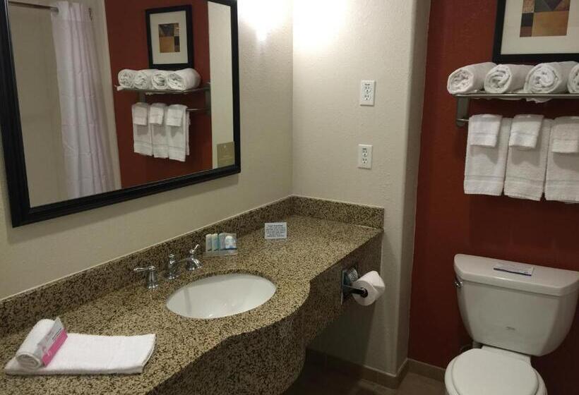 Люкс Кровать Кинг, Sleep Inn & Suites Lawton Near Fort Sill