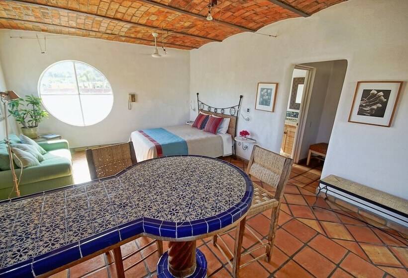 小型套房, Los Milagros