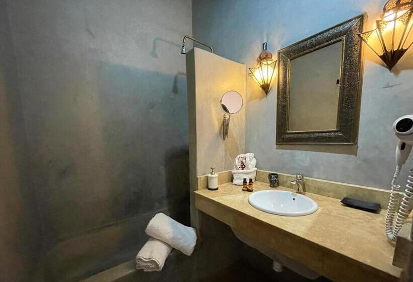 اتاق خانوادگی, Riad Dar Foundouk And Spa