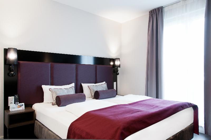 Perhehuone, Arena Villa Am Wasserpark