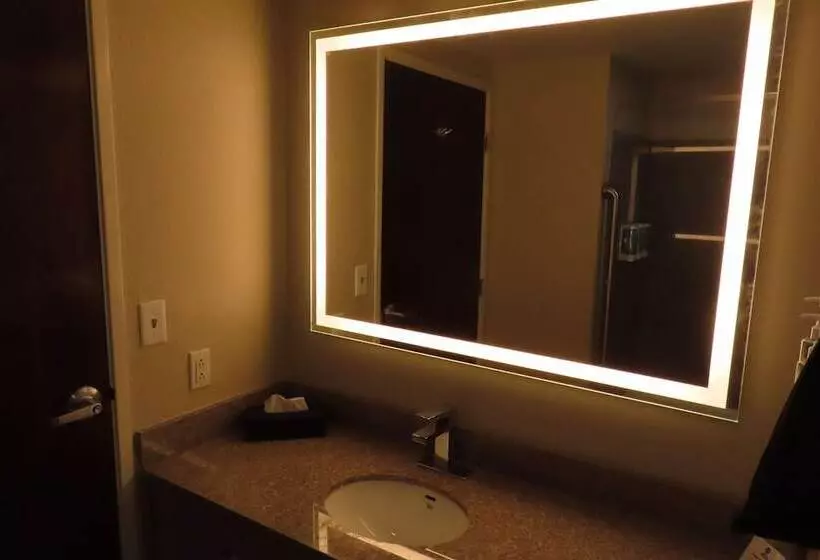 スイート, Best Western Prime Inn & Suites