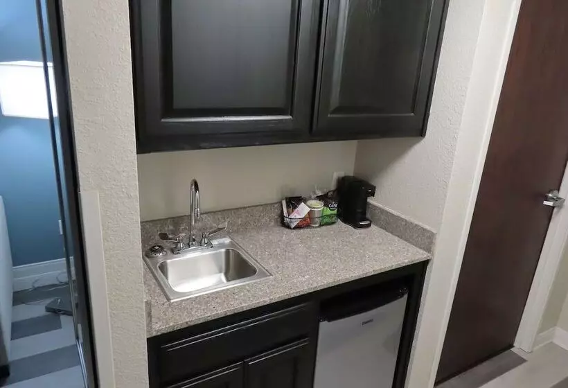 スイート, Best Western Prime Inn & Suites