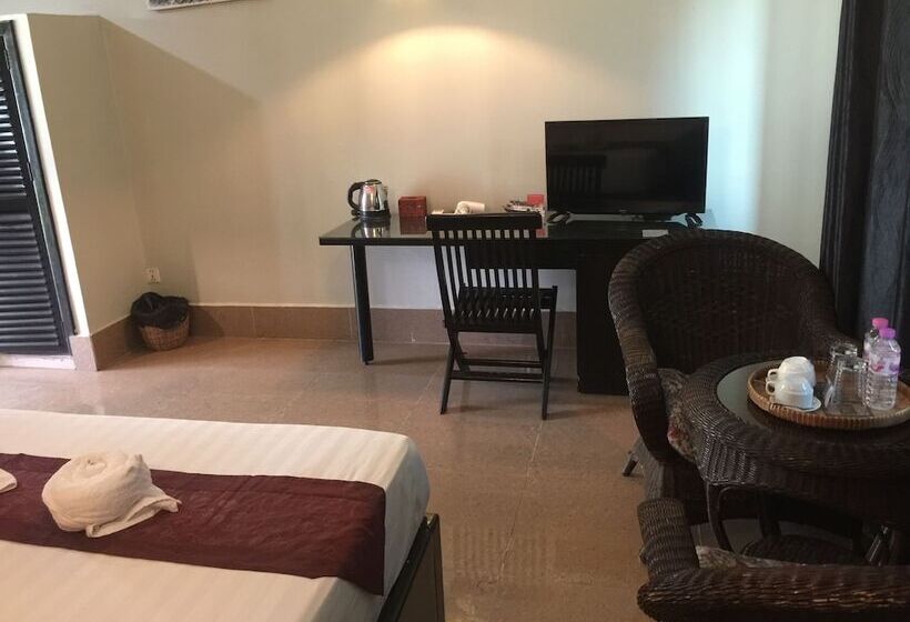 디럭스 룸, Central Night