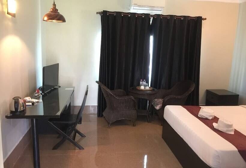 디럭스 룸, Central Night