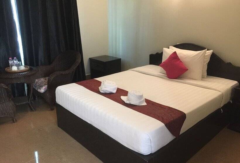 디럭스 룸, Central Night