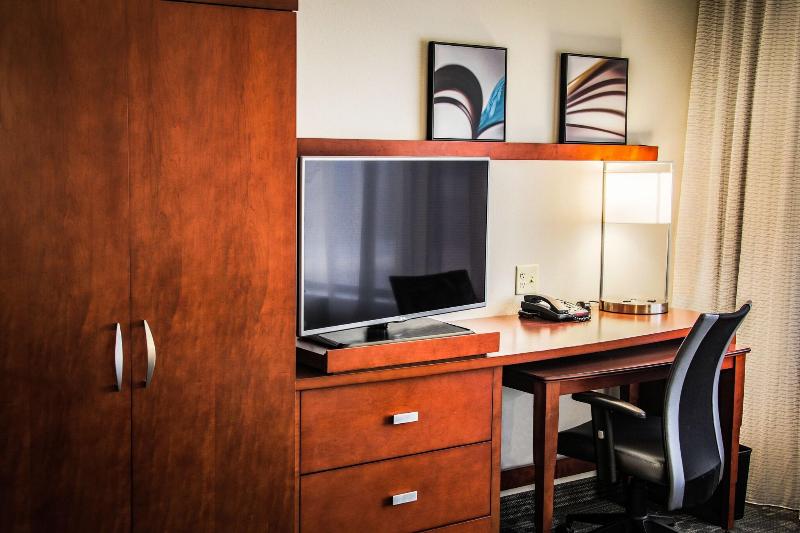 غرفة قياسية سرير كينج, Courtyard By Marriott Norman