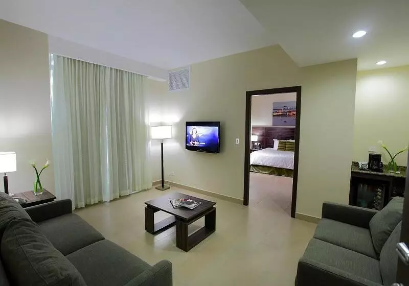 Standard Neljän Hengen Huone, Days Inn By Wyndham St Augustine/historic Downtown