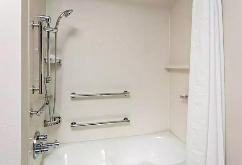 スイート, Fairfield By Marriott Port Clinton Waterfront