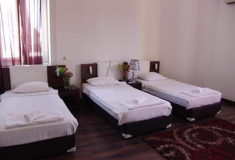 اتاق سه نفره سلطنتی, Grand Royal Cairo