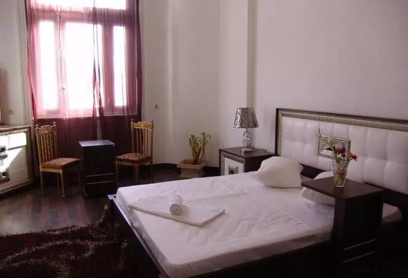 سوئیت رویال, Grand Royal Cairo