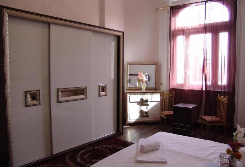 سوئیت رویال, Grand Royal Cairo