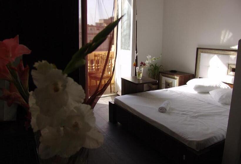 سوئیت رویال, Grand Royal Cairo