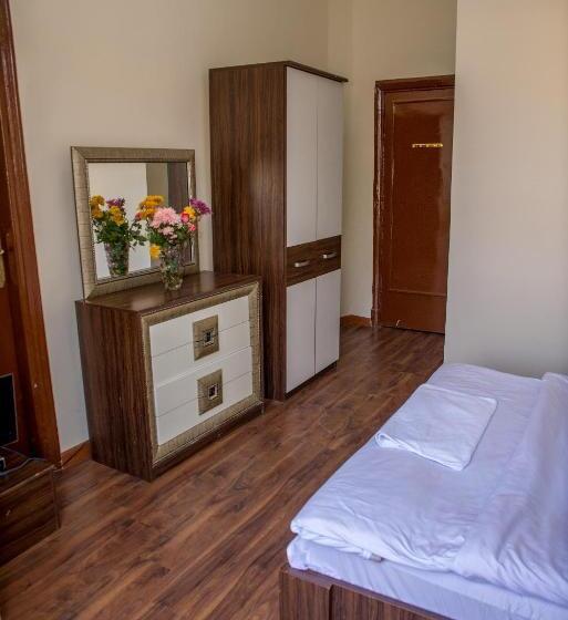 اتاق اکونومی, Grand Royal Cairo