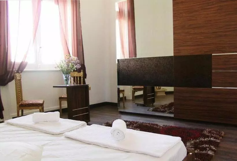 اتاق اکونومی, Grand Royal Cairo