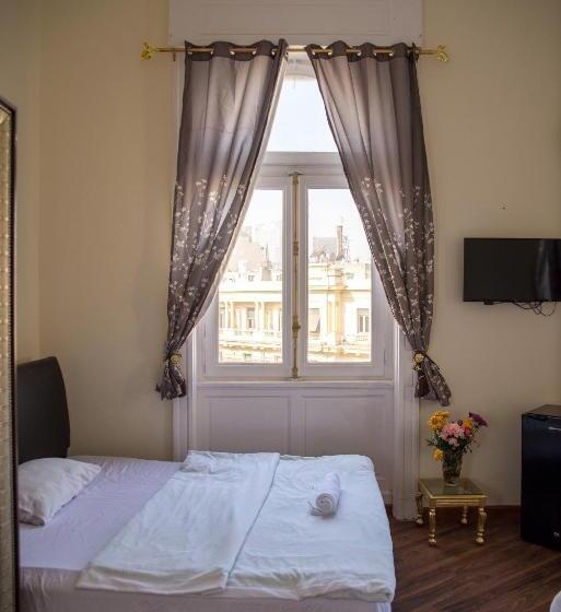 اتاق استاندارد یک نفره, Grand Royal Cairo