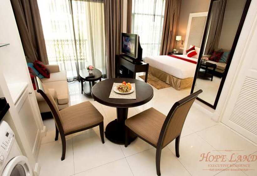 اتاق اجرایی, Hope Land Hotel 46/1