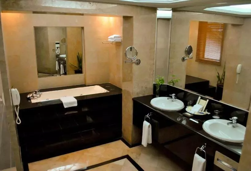 سوییت لوکس, Le Grandeur Palm Resort Johor