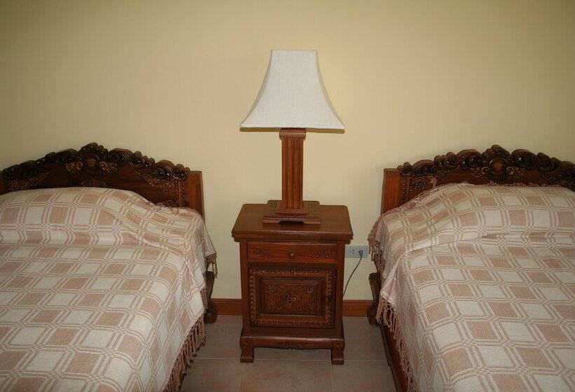 이그제큐티브 룸, Long Beach Inn