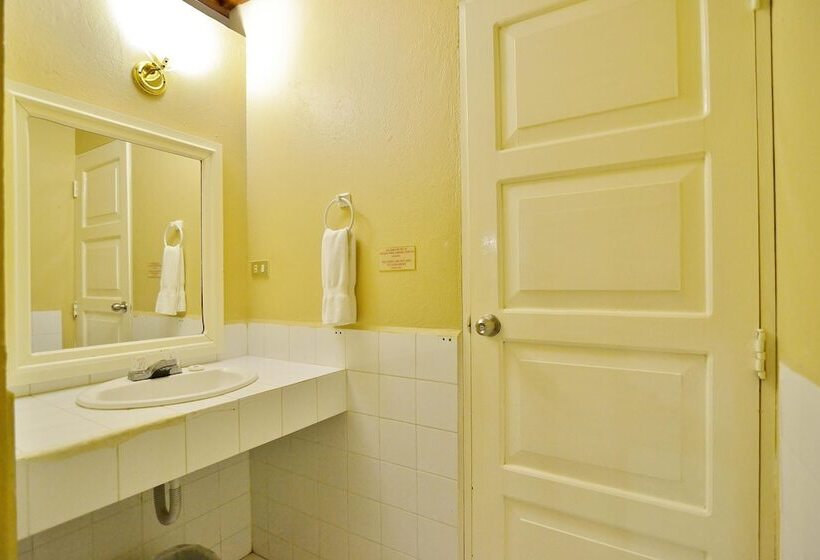 اتاق استاندارد یک نفره, Peten