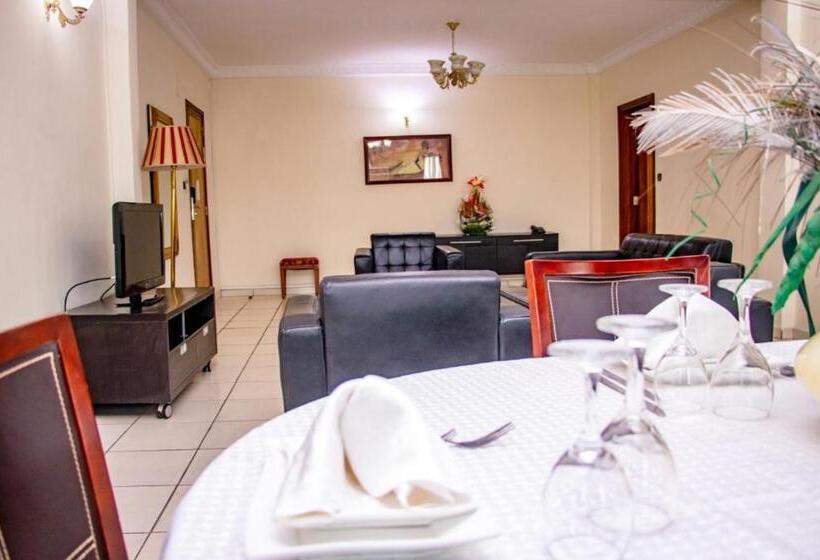 سوئیت سینیور, Prince De Galles