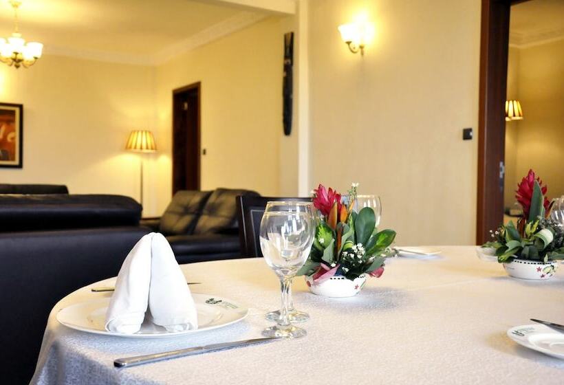 سوئیت سینیور, Prince De Galles