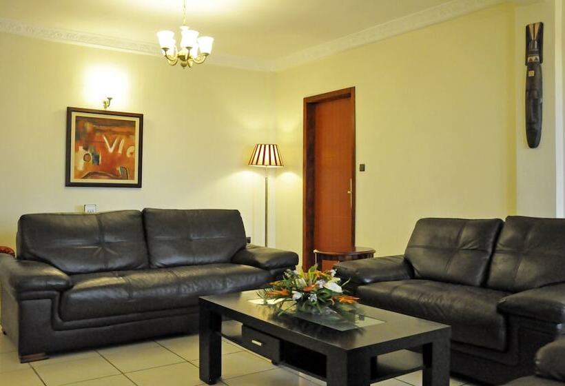 سوئیت سینیور, Prince De Galles