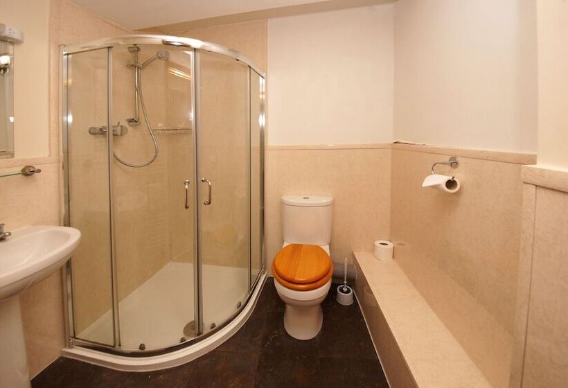 디럭스 룸, The Green Room