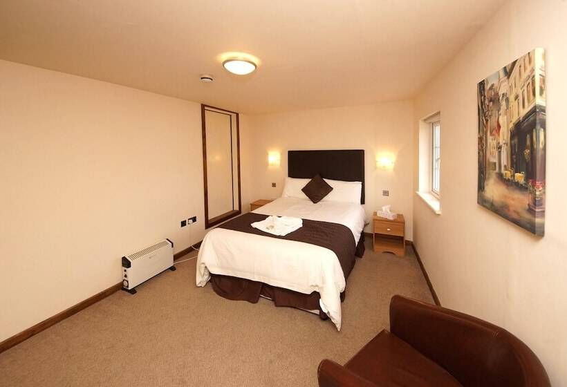 수피리어 룸, The Green Room