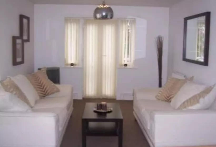 ２ベッドルームアパートメント, Arinza Apartments