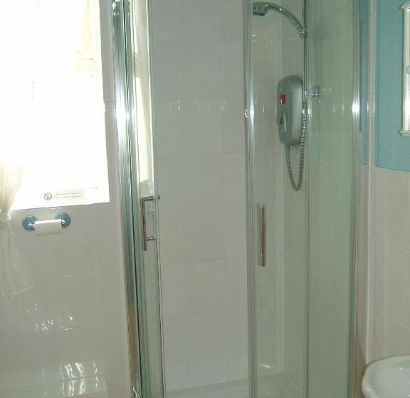 スタンダードルーム, The Warwick Southport