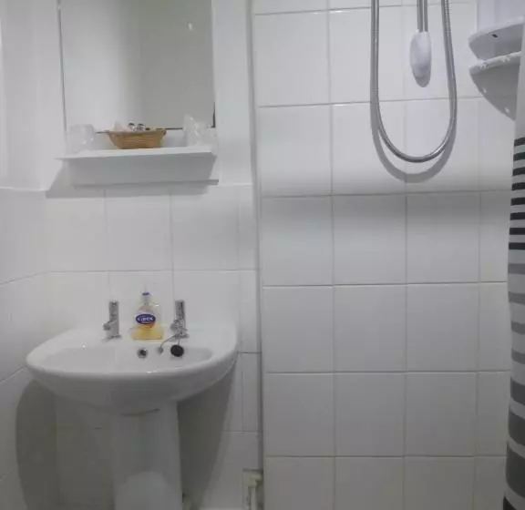 スタンダードルーム, The Warwick Southport