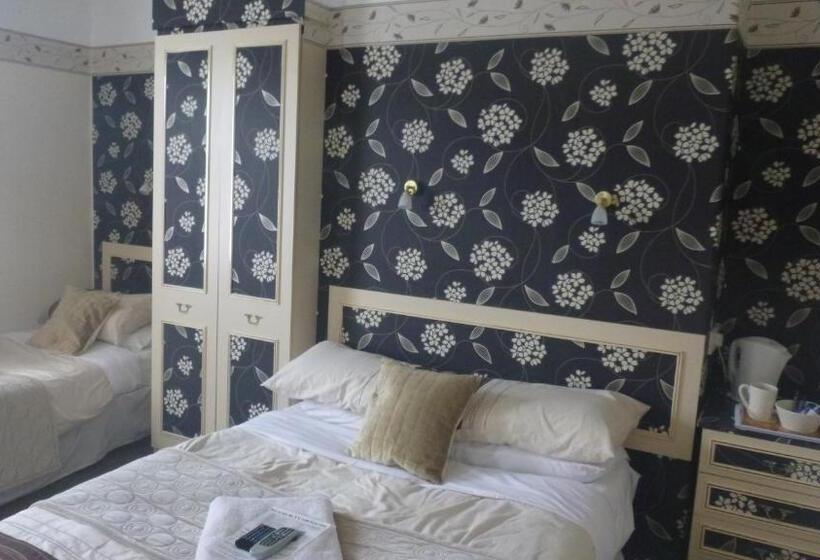 ファミリールーム, The Warwick Southport