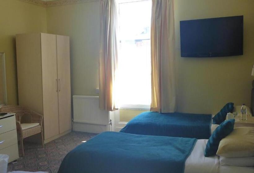 スタンダードルーム, The Warwick Southport